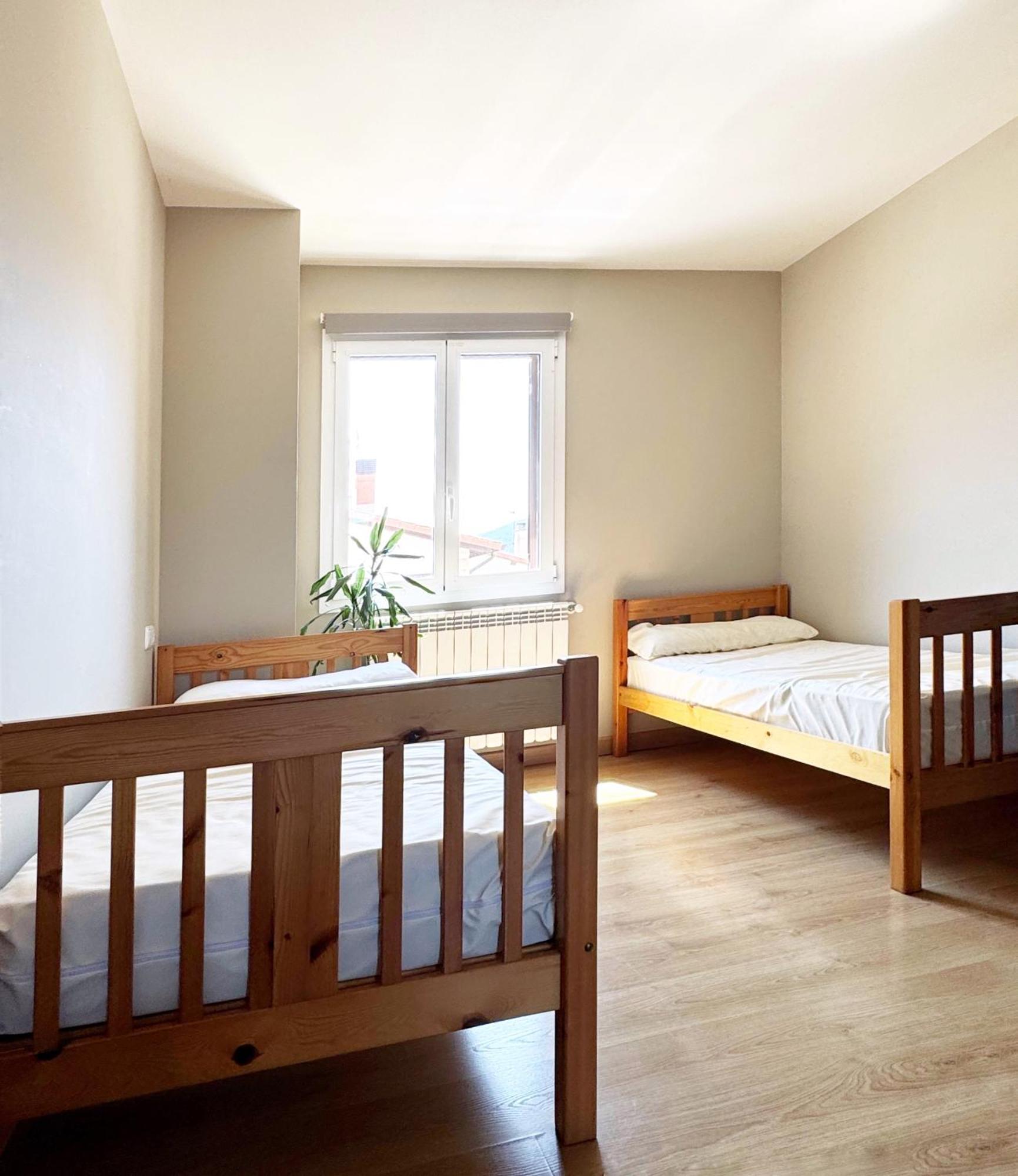 Albergue San Nicolas Larrasoana Εξωτερικό φωτογραφία